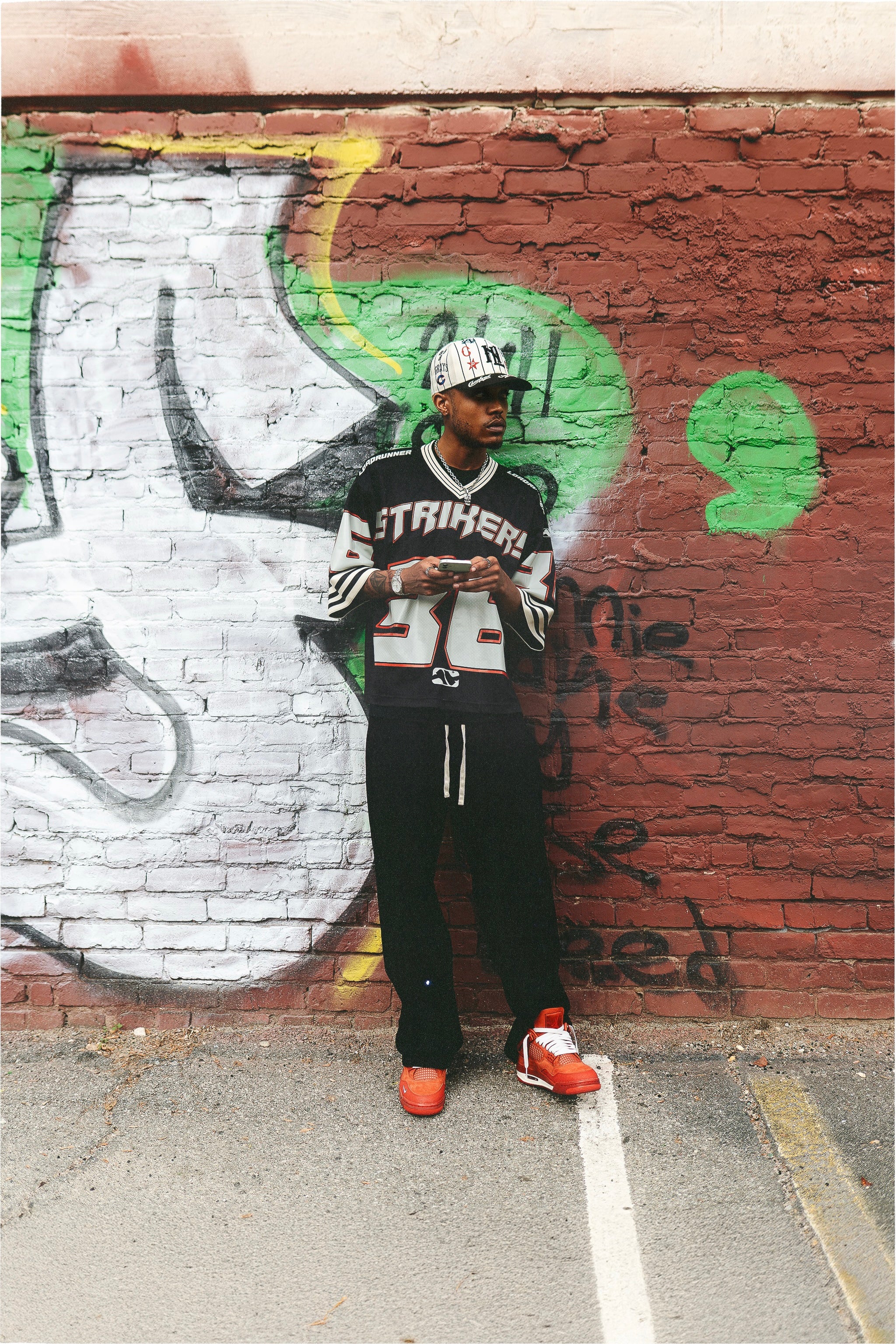 Strikers Jersey, graffiti wall